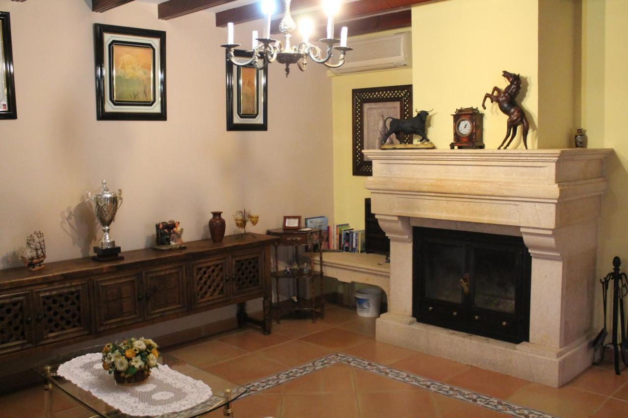 Villa Ana Romilla Exterior photo